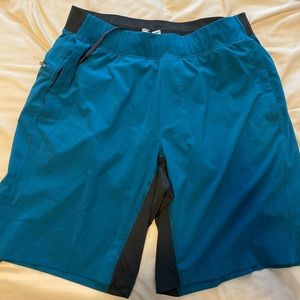 Men’s lulu lemon shorts. Size L